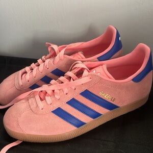 Pink sparkle/lucid blue/gum gazelles